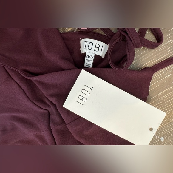 TOBI - MAROON LATE NIGHT CROSS BACK JUMPSUIT - SIZE XS - Picture 6 of 9